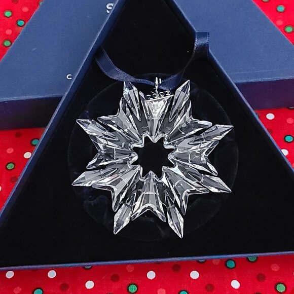 2003 Swarovski Annual Christmas Snowflake Ornament – Retired & Sparkling! - Picture 1 of 7